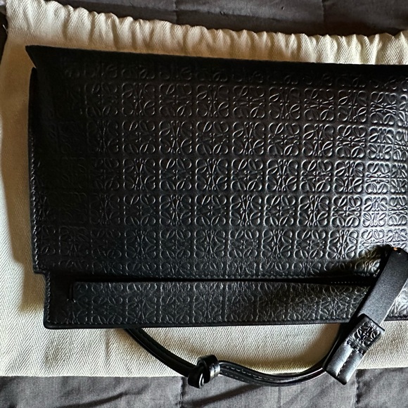 Loewe Mini Repeat T Pouch in embossed silk calfskin Black - Picture 3 of 12